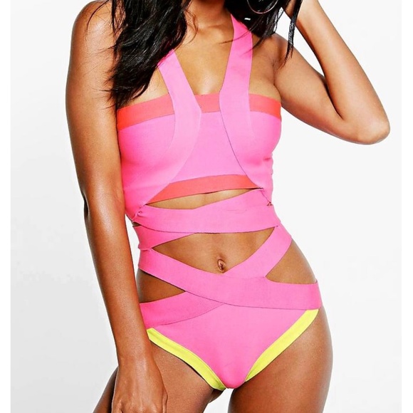 BooHoo Bandage Cut Out One Piece - Picture 1 of 4